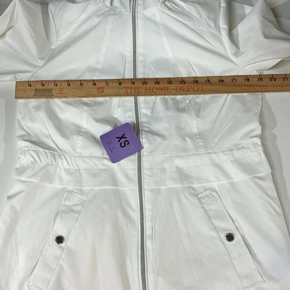 NWT Vince Camuto Ladies' Rain Jacket - Picture 11 of 12